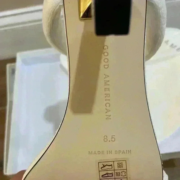 Good American sandal Terry cloth white made in Spain stiletto heels. 8.5 New - Picture 5 of 5
